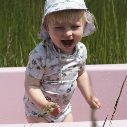 That's Mine Solhat Sari UV Dino Esta